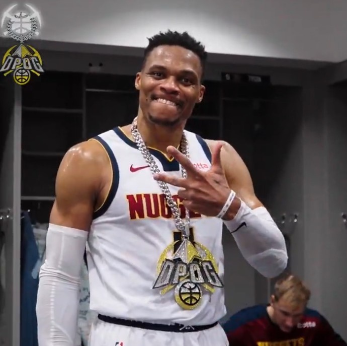 爱游戏APP-精彩的球员表现为比赛增添了亮眼一笔