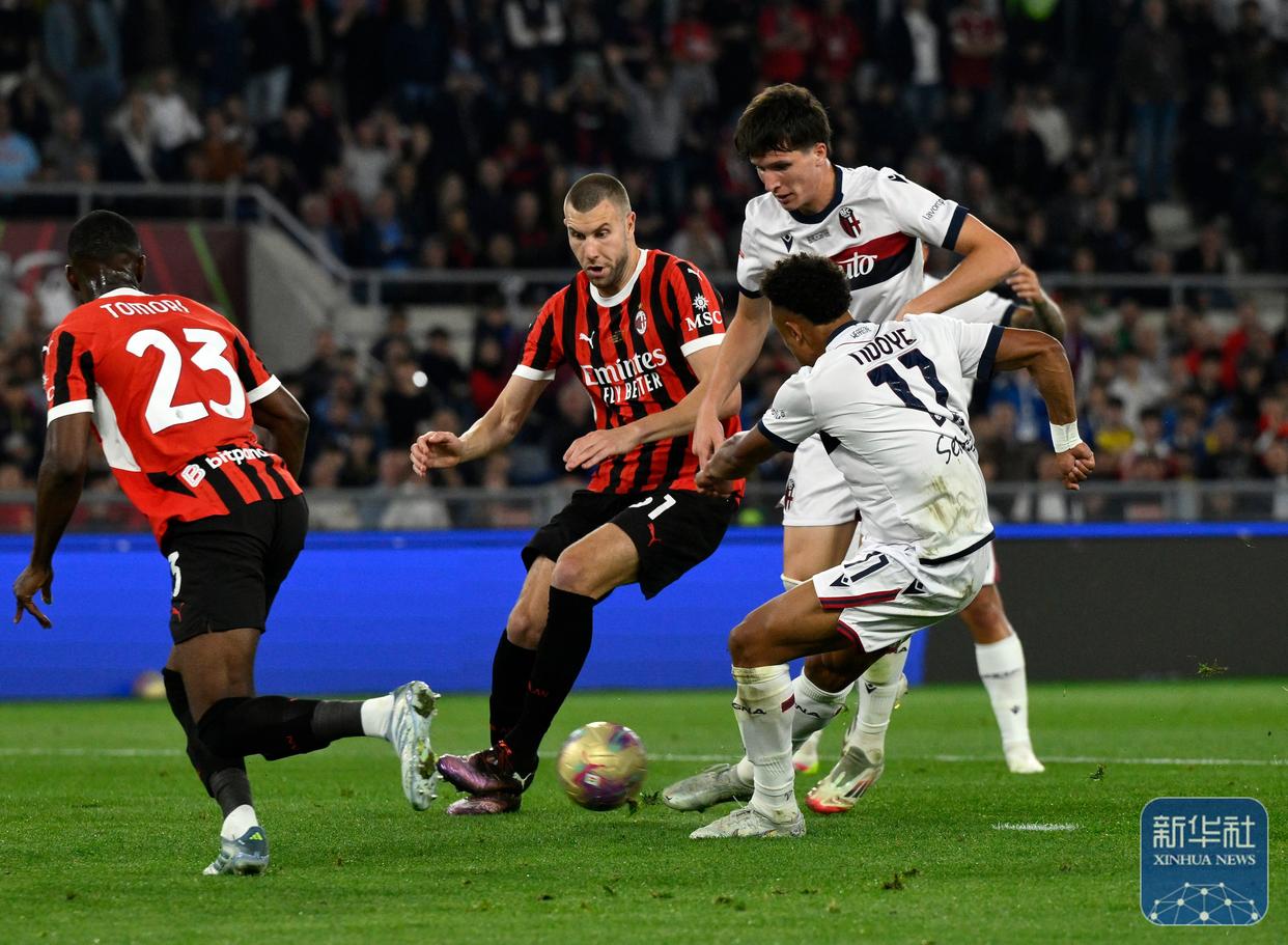 波努奇率队出征,博洛尼亚壮行赢球 波努奇率队出征,博洛尼亚壮行赢球