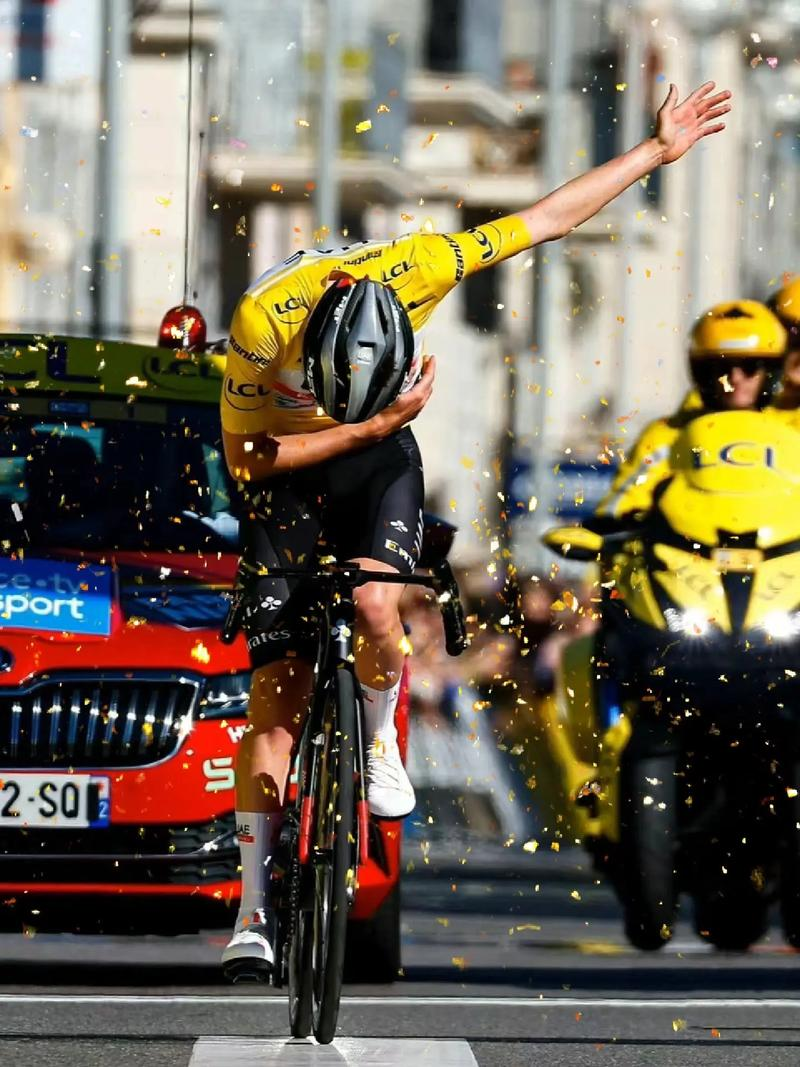 AYX体育赛事-法国运动员勇往直前，夺得自行车比赛冠军