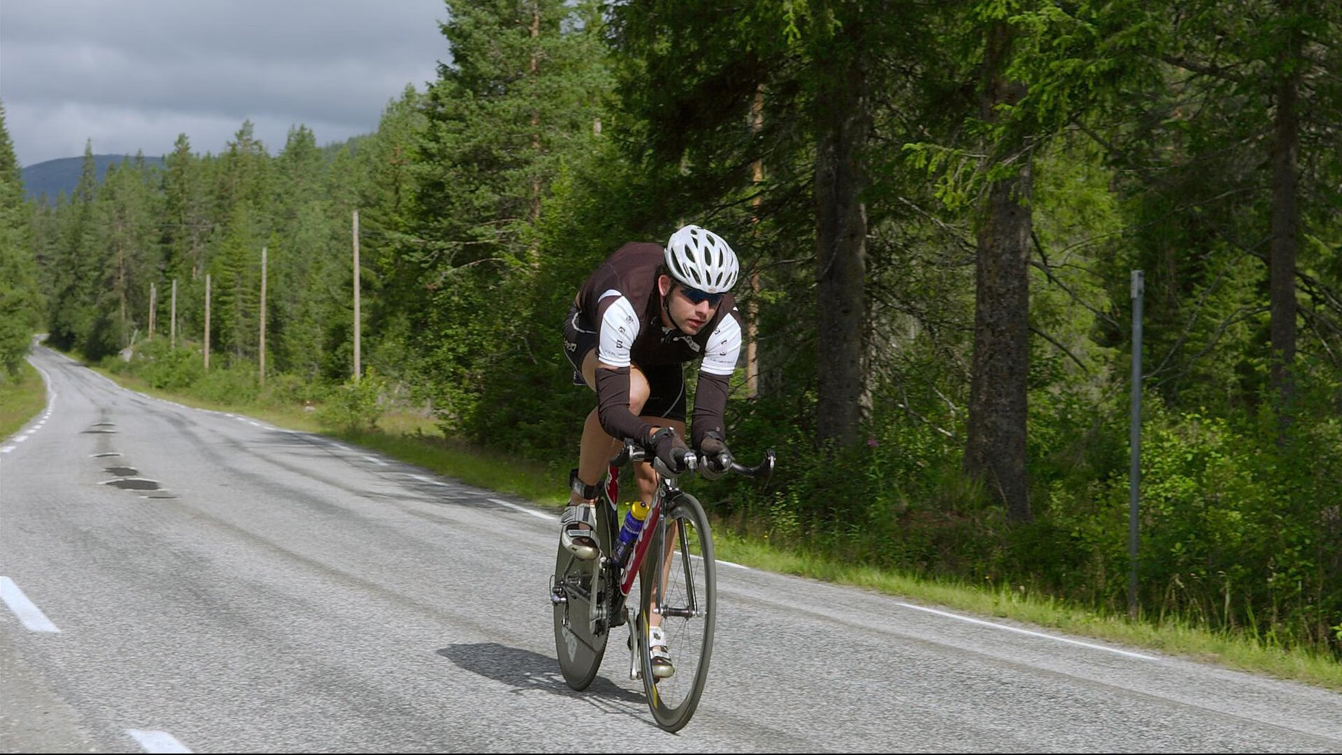 绝境重生，广州队惊天翻盘篮网，郭艾伦统治级表现诠释领袖价值